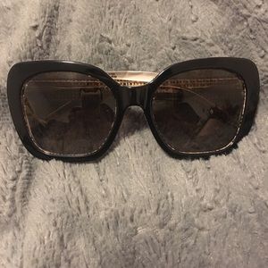 NWT Tory Burch Sunglasses